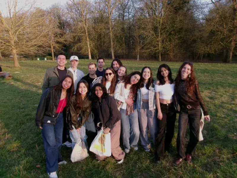 Gianluca Galeano y Laura Zamora, estudiantes de Mercadeo que aprovecharon la experiencia javeriana para su futuro profesional